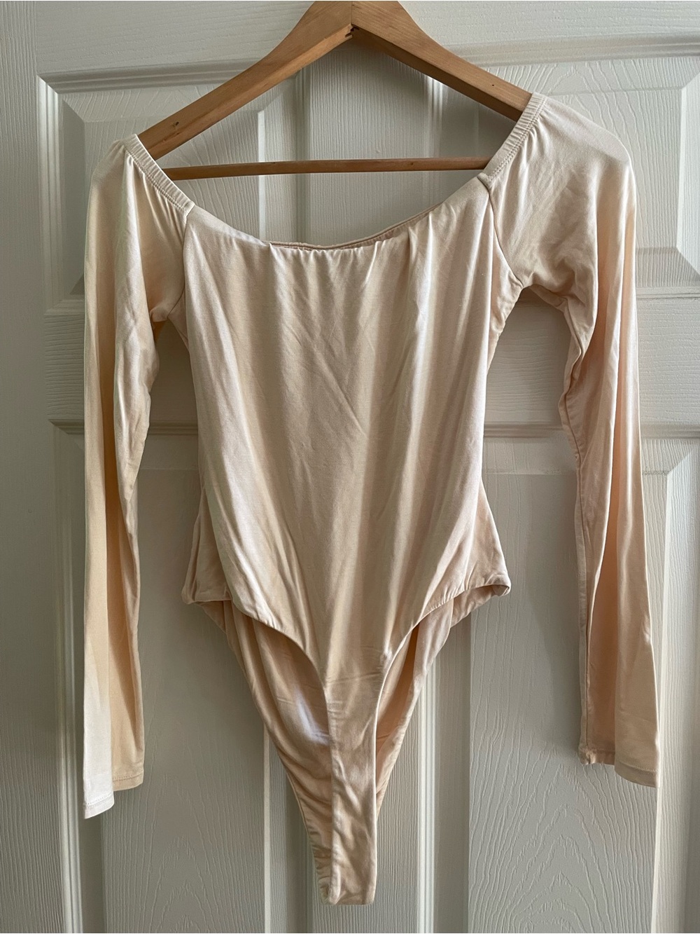 BRAND NEW Naked wardrobe Cream Off-Shoulder Long Sleeve Bodysuit - Picture 2 of 5
